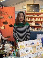 Marché de Noël à Quimper : petits poulpes en céramique de cette artiste coréenne 