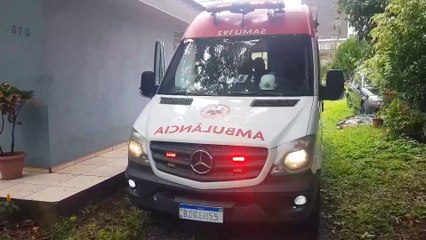 Idosa é socorrida pelo SAMU após dores no tórax no Centro de Cascavel