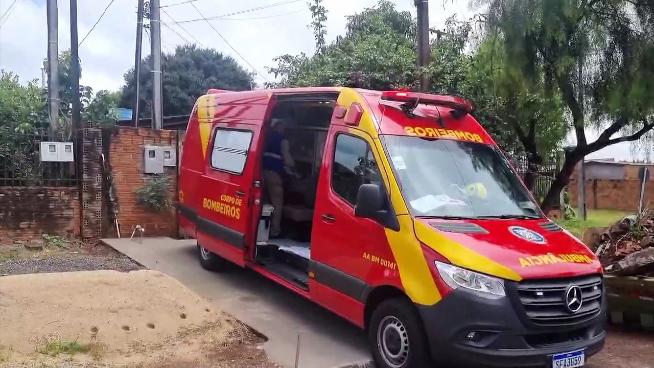 Idoso é socorrido pelo Siate após sofrer queda no Cascavel Velho