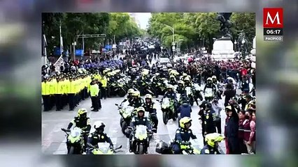 Inicia operativo contra vendedores en la explanada de Bellas Artes