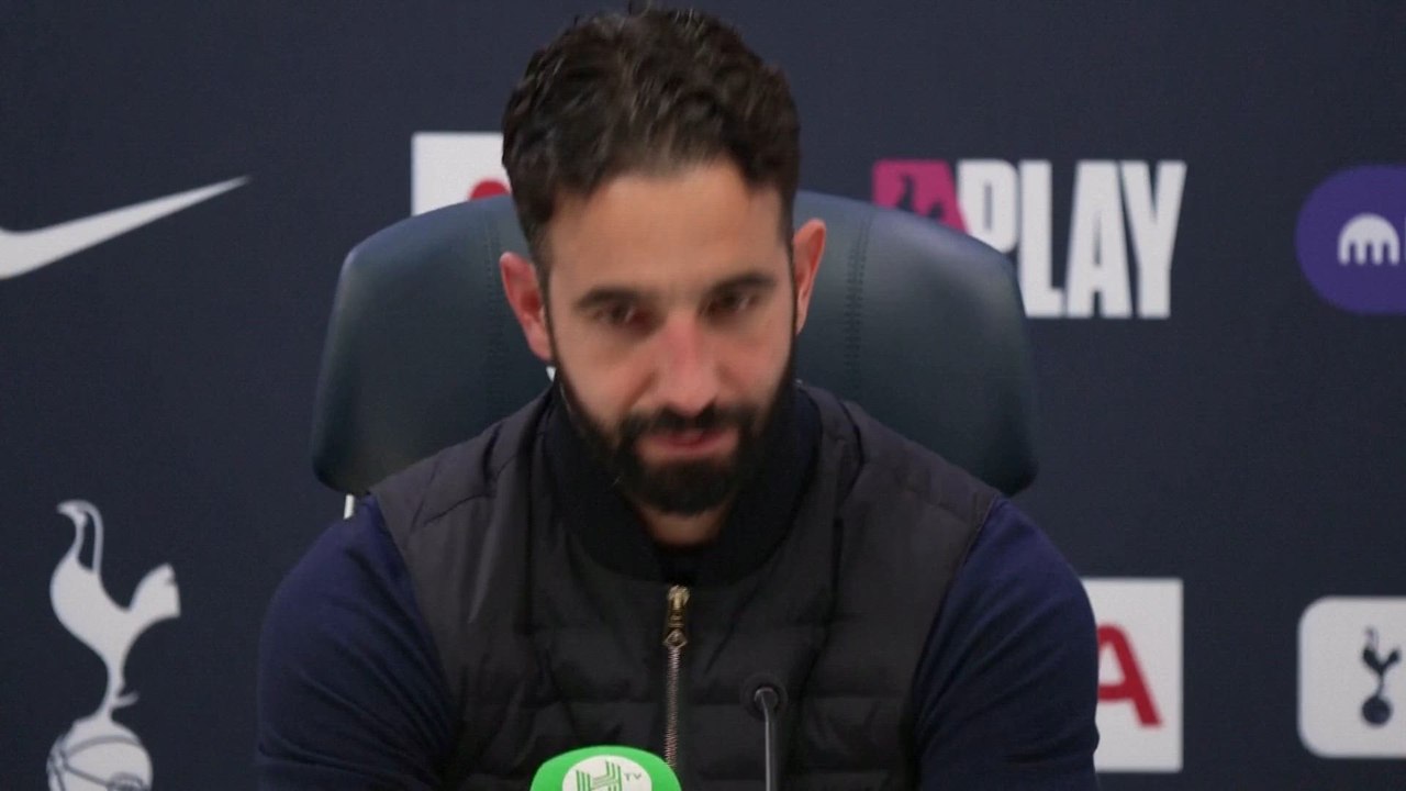 Man Utd's Mount set for long spell on sidelines with muscle injury