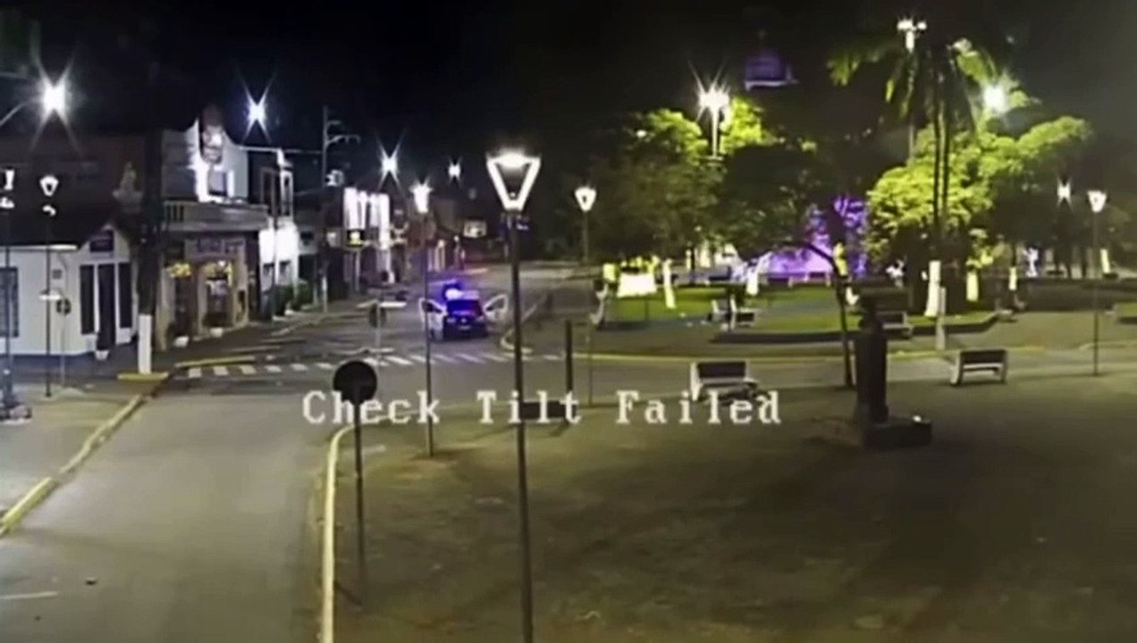 Homem é preso após agredir companheira em praça pública em Itanhaém; VÍDEO