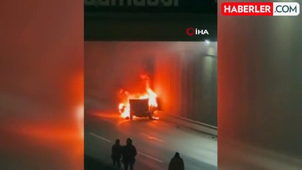 Ankara'da Kaza Sonrası Araç Alev Alev Yandı