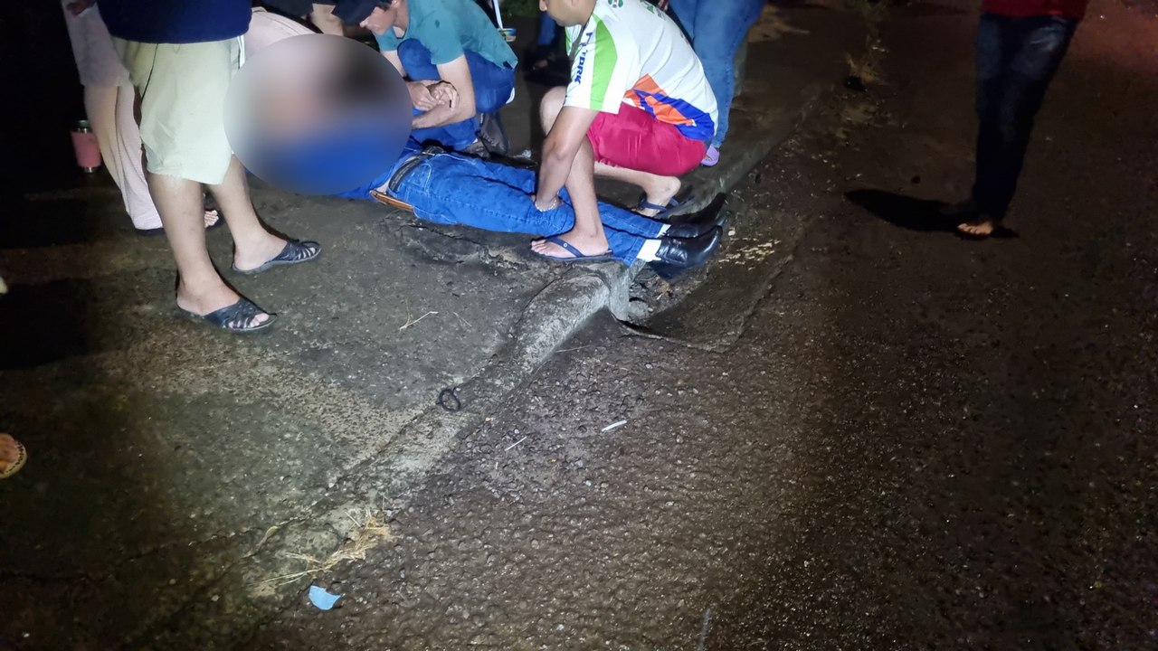 Colisão entre carros deixa idoso ferido no Bairro Santa Cruz em Cascavel