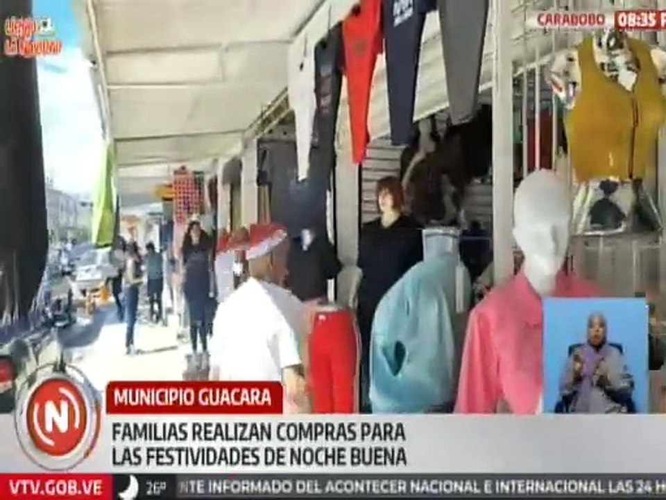 Familias carabobeñas continúan con las compras navideñas para celebrar la noche buena