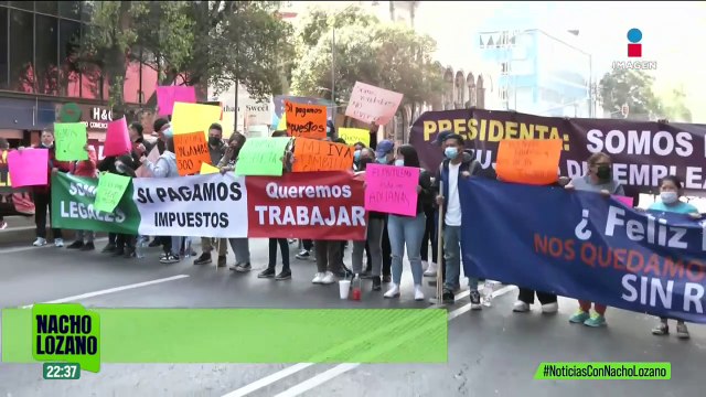 Locatarios de la plaza Izazaga 89 piden que les regresen sus espacios de trabajo