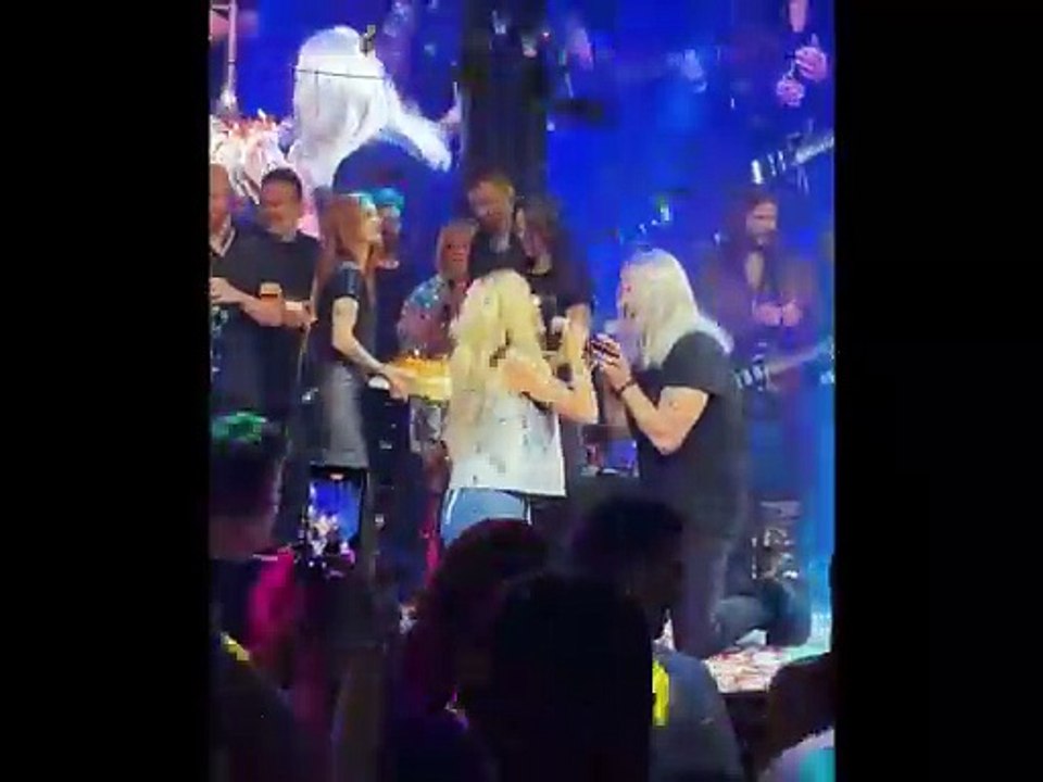 Η Άννα Βίσση γιόρτασε τα 67α γενέθλιά της μαζί με τον Νίκο Καρβέλα