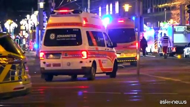 Magdeburgo, auto contro folla al mercatino di Natale: due morti