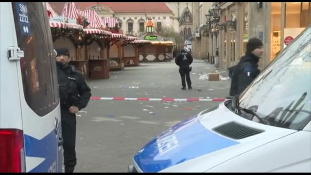 Il mercatino di Natale a Magdeburgo dopo l'attacco mortale
