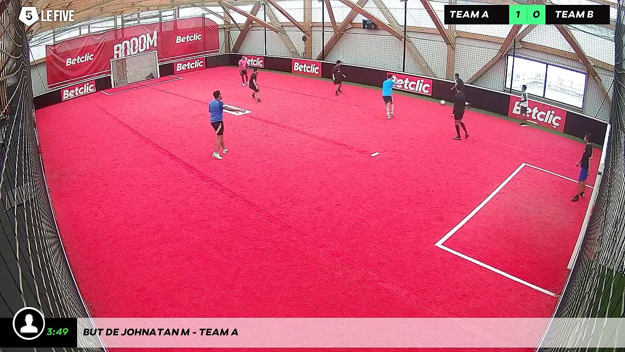 But de Johnatan M - Team A