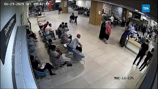 Kalp krizi geçiren adam hastanedeki acil sırasında vefat etti!