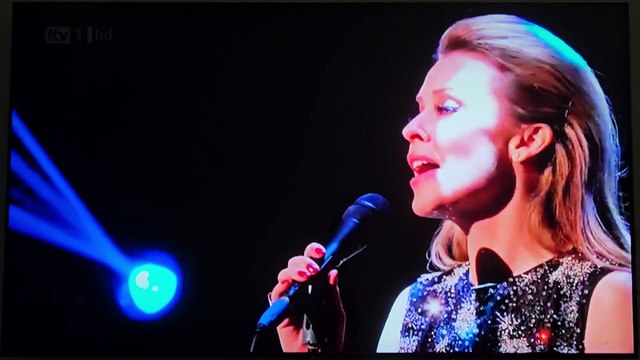 KYLIE MINOGUE - Never Too Late (The Jonathan Ross Show 2012)