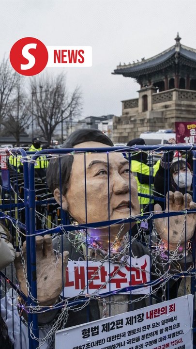 Pro and anti-Yoon Suk Yeol protesters rally in two separate demos in Seoul