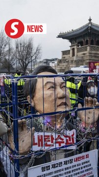 Pro and anti-Yoon Suk Yeol protesters rally in two separate demos in Seoul