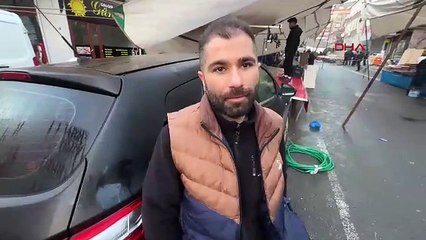 Pazarcılar park halindeki aracı böyle taşıdı!