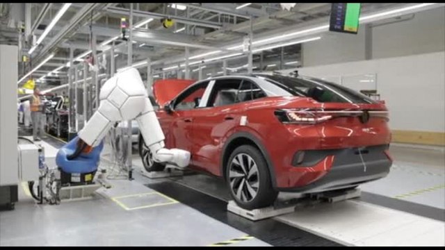 Volkswagen, accordo sindacale evita chiusura stabilimenti in Germania