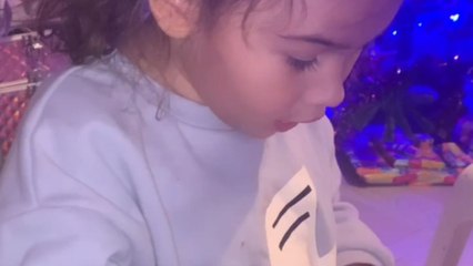 'iPhone... Oh My Goodness!' - 3 y/o has priceless reaction to being surprised with mini iPhone