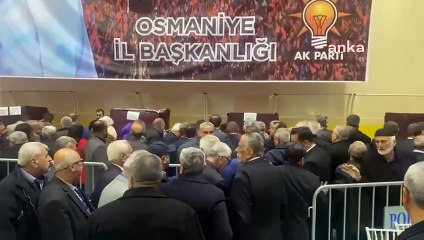 AKP'de kongre krizi: Salonu terk ettiler!