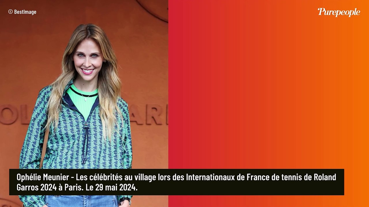 Dans le dressing d'Ophélie Meunier : look coloré avec sa veste aux inspirations orientales, encore disponible à la vente !