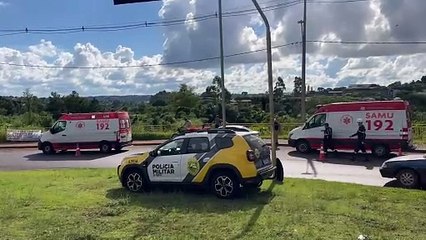 Carro e moto se envolvem em colisão no acesso ao Cascavel Velho