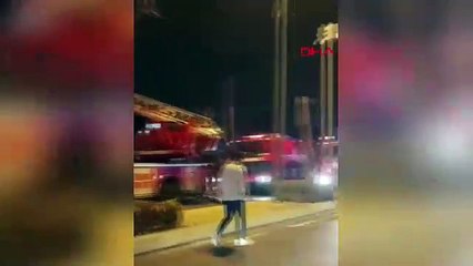 Arnavutköy'de oto tamirhanesinde çıkan yangın söndürüldü