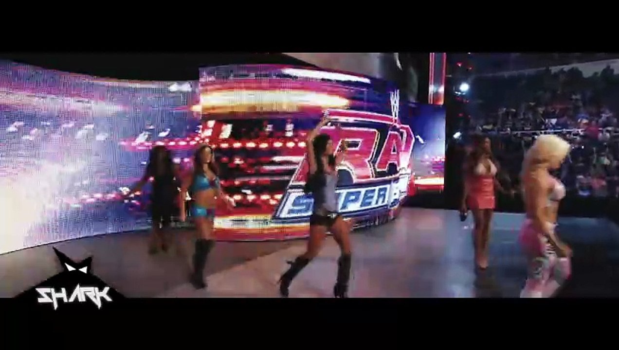 Nikki Bella vs Beth Phoenix RAW 2012 23 Abril en español