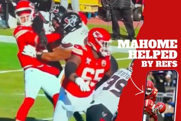 Patrick Mahomes is hit and there is a polemic referee desition