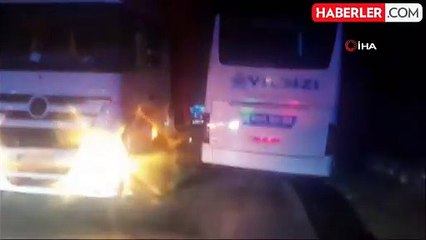 Otobüs ile Tırın Çarpışması: 18 Yaralı