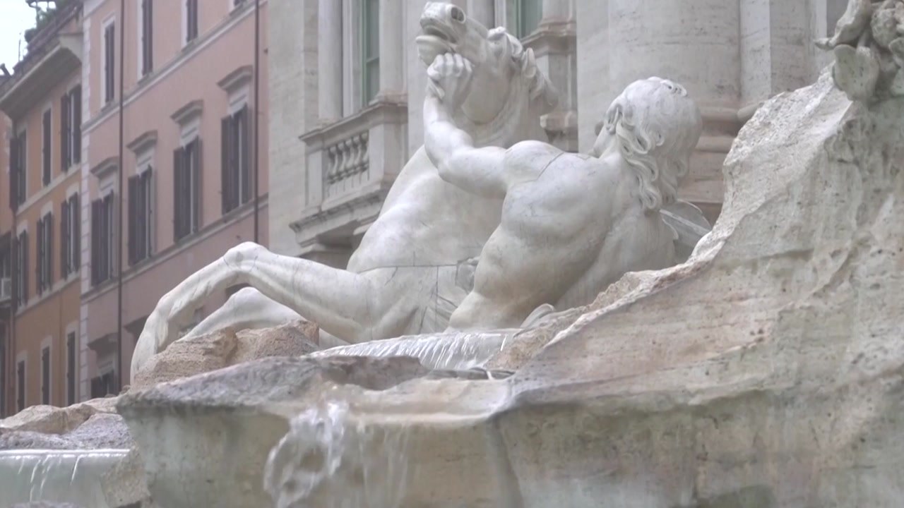 로마 관광 명소 트레비 분수, 복원 공사 마치고 재개방 / YTN