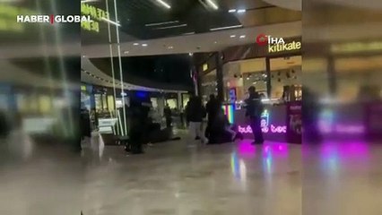 Alışveriş merkezinde meydan savaşı: O anlar kamerada