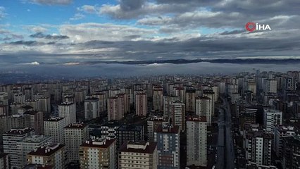 Kayseri'de sabahın ilk ışıklarıyla sis etkisini gösterdi! Görüş mesafesi düştü!