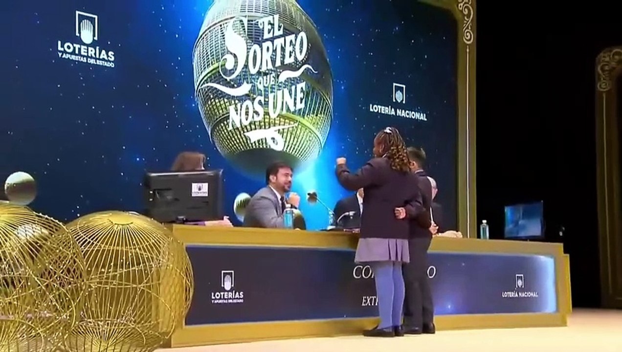 Tercer premio: 11840. Lo han cantado Ainhoa Ros...