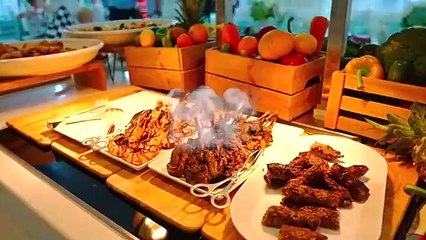 Diana and Roma celebrate Baby Oliver's first birthday!