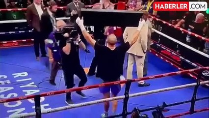 190 milyon dolarlık maçta kazanan Oleksandr Usyk oldu