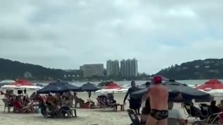 Polícia é aplaudida após prender suspeitos de furto no Guarujá; veja o vídeo