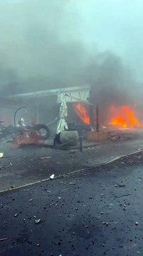 AVIÃO DE PEQUENO PORTE CAI NO CENTRO DE GRAMADO (RS)