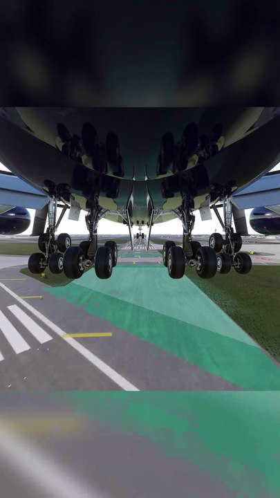 Graceful Arrival: British Airways 747-8 at Chicago O'Hare International Airport (ORD), Chicago, USA #flights #fly #flightlovers #Canada #USA #Japan  #aviation #flying #FlyingLovers #aviationlovers