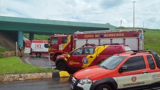 Mulher sofre politraumatismo após cair do viaduto no Bairro Guarujá