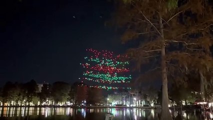 Niño sufre graves lesiones por dron de espectáculo navideño