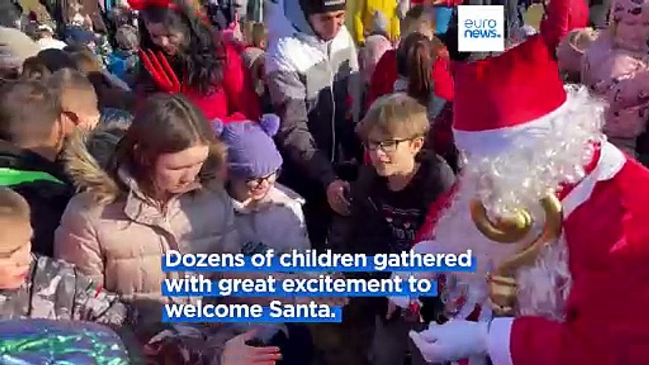 Santa Claus brings gifts to Hungarian town Siófok by helicopter