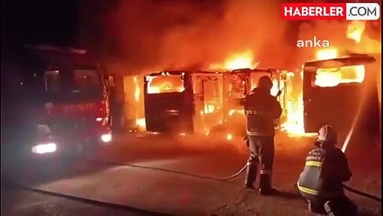 Burdur'da Halk Otobüsleri Yangını: 5 Araç Küle Döndü
