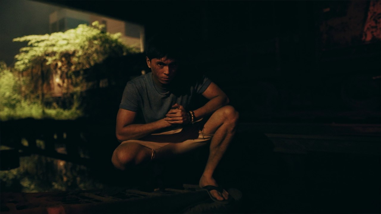 Mga Batang Riles: "Batang Riles" by Zephanie and Hero (Music Video)