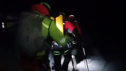 Gran sasso, le ricerche dei due alpinisti riminesi