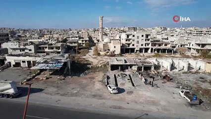 Bombaladıkları evlerin demirlerini söküp satmışlar