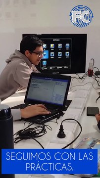 ¡Seguimos adelante en el taller de Diagnóstico y Reparación de PC en el Nido de La Costanera en Jesús María! Entramos en el último mes de cursado, y nuestros alumnos continúan con entusiasmo las prácticas, revisand