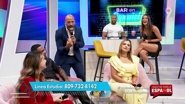 Parejas dominicanas Vs. Parejas extranjeras | Bar en Español | Aquí se Habla Español