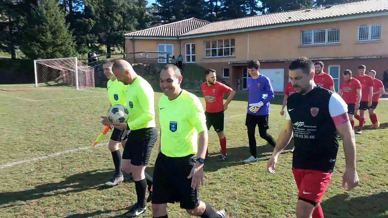 LA VIDÉO DE L'ENTRÉE DES JOUEURS 1/8ÈMES DE FINALE DE COUPE RENÉ GIRAUD AS DU PIC VS ES BOULIEU DIMANCHE 02 MARS 2025