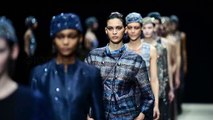 Le radici di Giorgio Armani: il video della sfilata A/I 2025-26