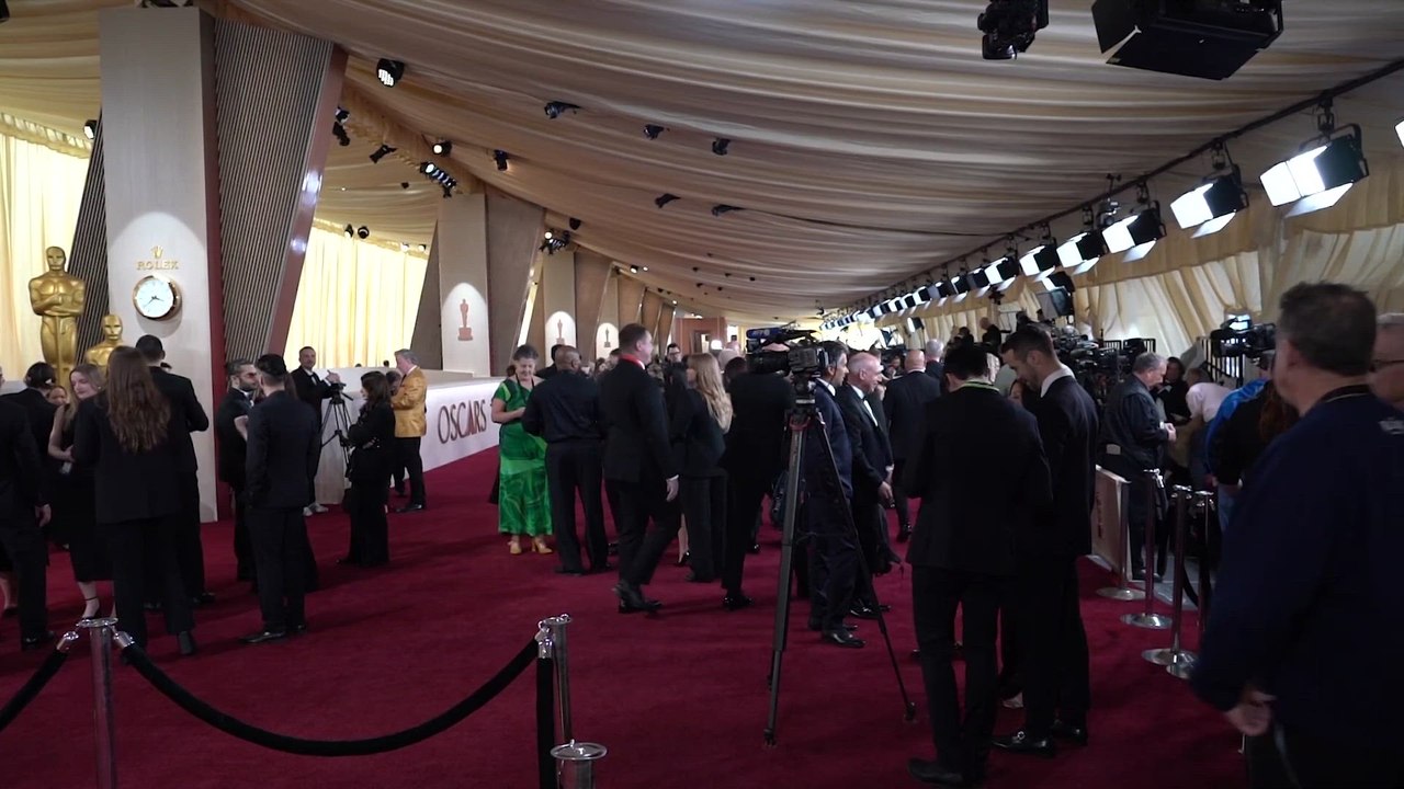 Excitement on Oscars red carpet as showtime nears | OSCARS 2025 LIVE RED CARPET