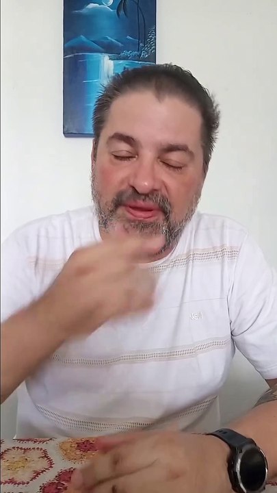 VÍDEO: Cliente joga comida contra atendente do China in Box e motoboy reage em Joinville